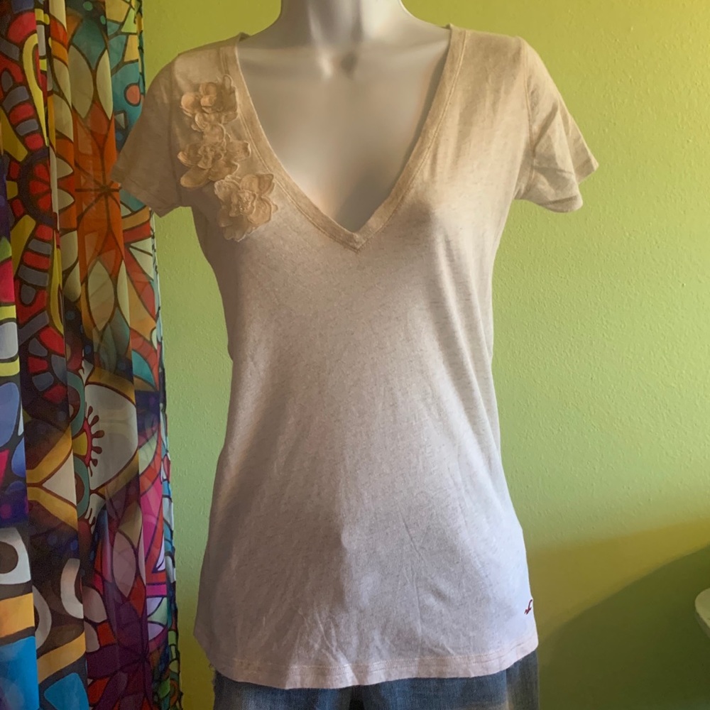 Hollister XS cream embellished T-Shirt